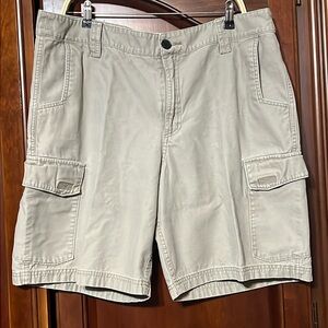 MAGELLAN khaki cargo shorts Size 38